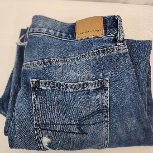 American Eagle Women's Size 10 Relaxed Mom Jeans Distressed - Picture 10 of 10